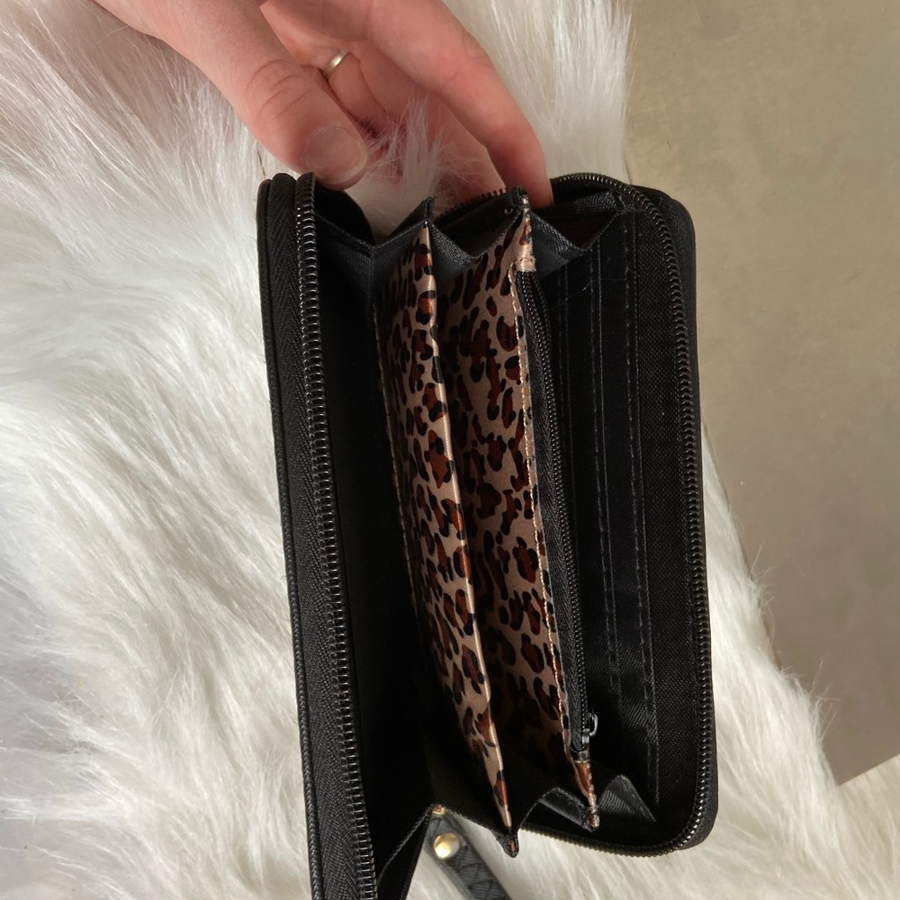 Wallet - Picture 5 of 5
